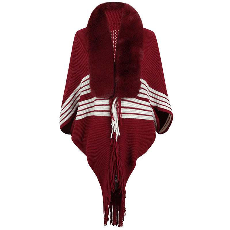 Damen eleganter Strickponcho mit kunstfellbesetztem Kragen und Fransen EB