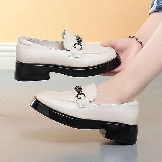 Damen elegante Mokassins mit modischem Kettendetail EB