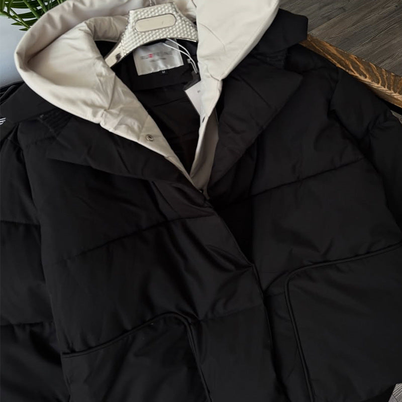 Damen Steppjacke mit großzügiger Kapuze und modernem Schnitt EB
