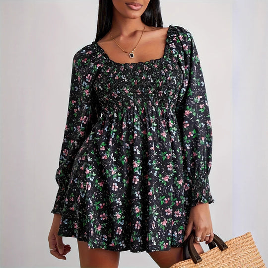 Damen Blumenkleid mit Smock-Details und schwingendem Saum EB