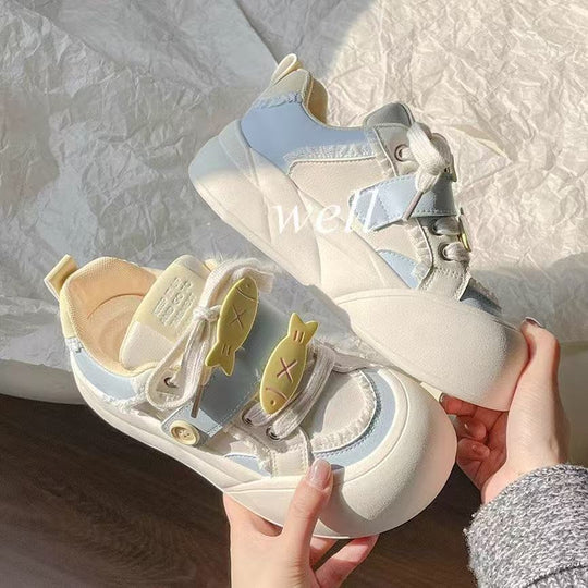 Damen Sportliche Sneaker mit verspielten Applikationen und ergonomischer Dämpfung EB