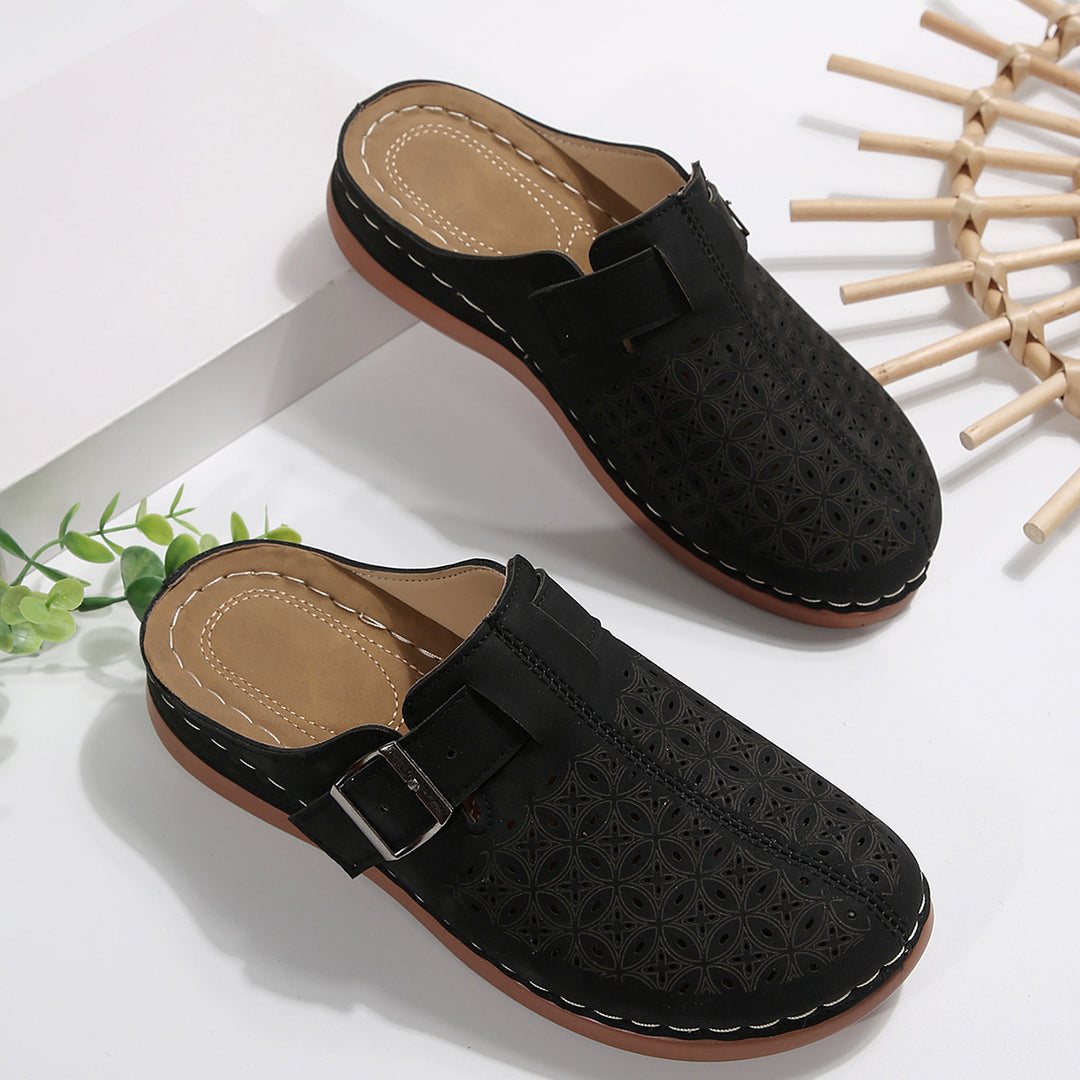 Damen Perforierte Komfort-Mules mit Zierlochmuster, verstellbarem Schnallenriemen und gepolstertem Fußbett EB