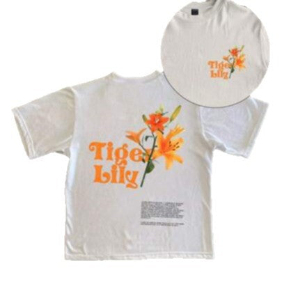 Damen T-Shirt mit künstlerischem floralem Druck und verspieltem Schriftzug EB