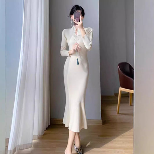 Damen Strickkleid mit hohem Kragen und seitlichem Schlitz EB