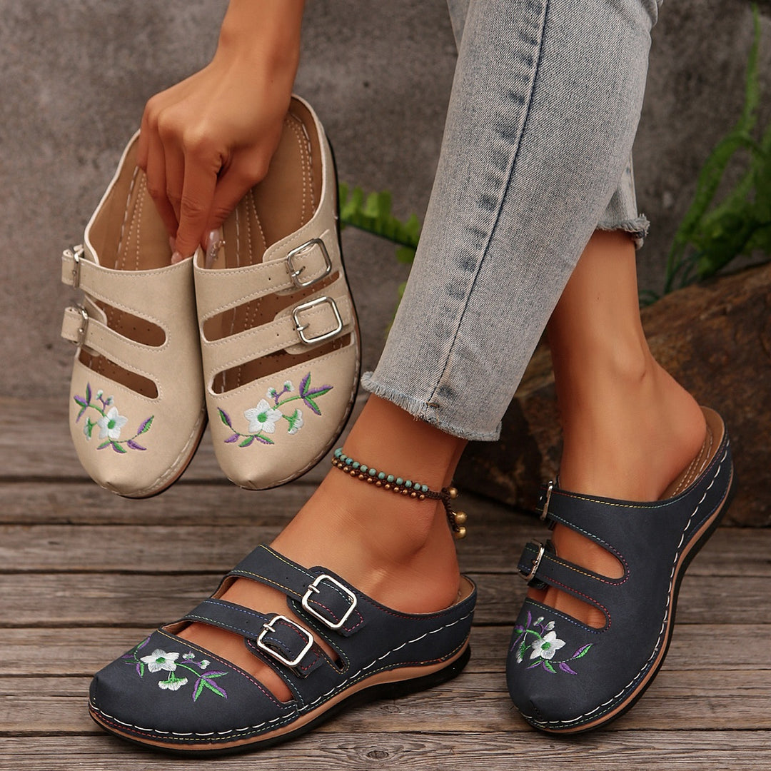 Damen Komfortable und luftige Clogs mit floralem Design EB