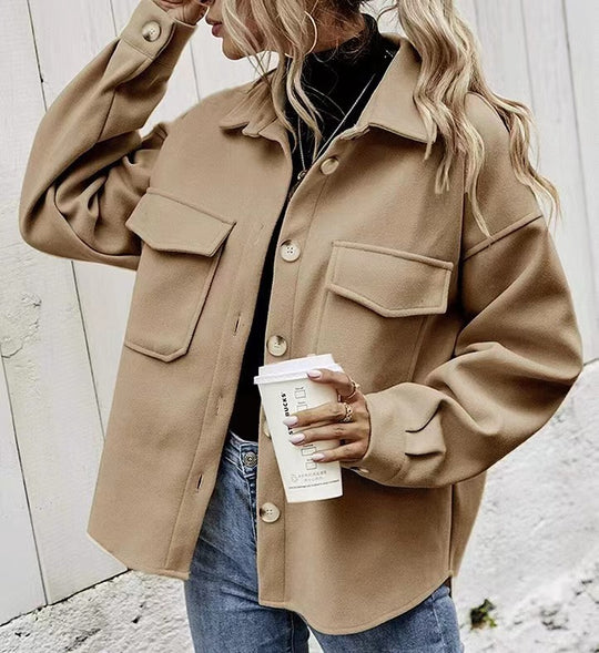 Damen Modische Oversized-Jacke mit Taschen und Knopfverschluss EB