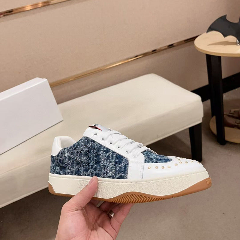 Damen Sneakers mit geometrischem Obermaterial und modischen Applikationen EB