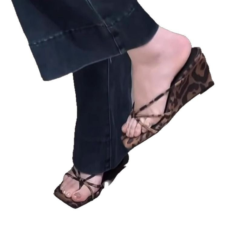 Damen Wedge-Sandalen mit elegantem Kreuzriemendesign EB