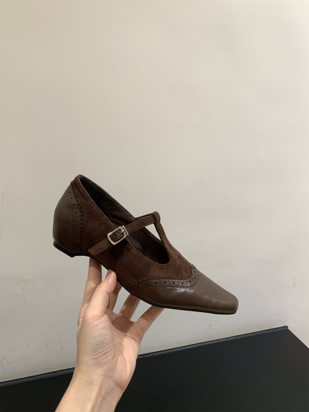 Damen elegante Schnürschuhe mit modischer Schnallenverzierung EB