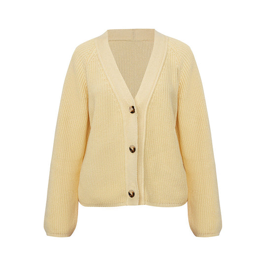 Damen Strickjacke mit großem V-Ausschnitt und Knopfverschluss EB
