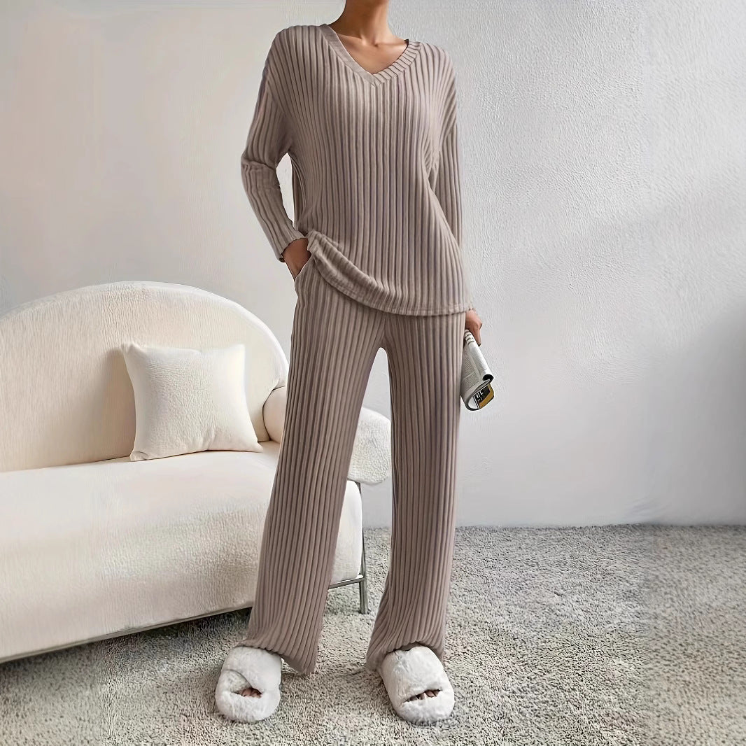 Damen Komfortables Strickset mit V-Ausschnitt und geripptem Design EB