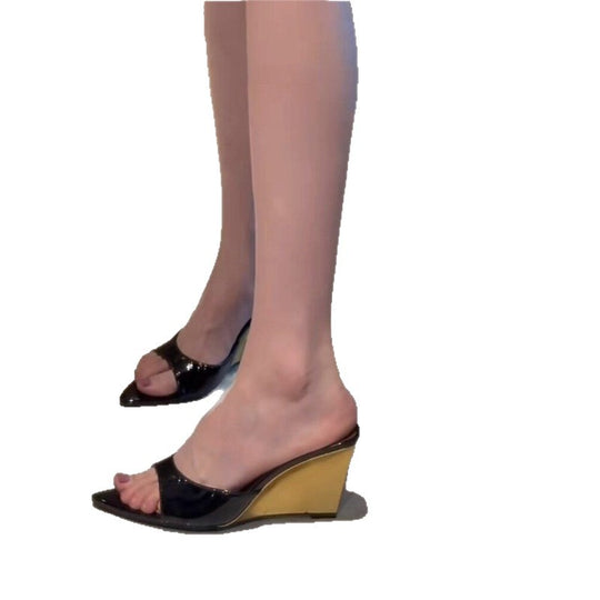 Damen Wedge Sandalen mit glänzender Oberflächenstruktur EB
