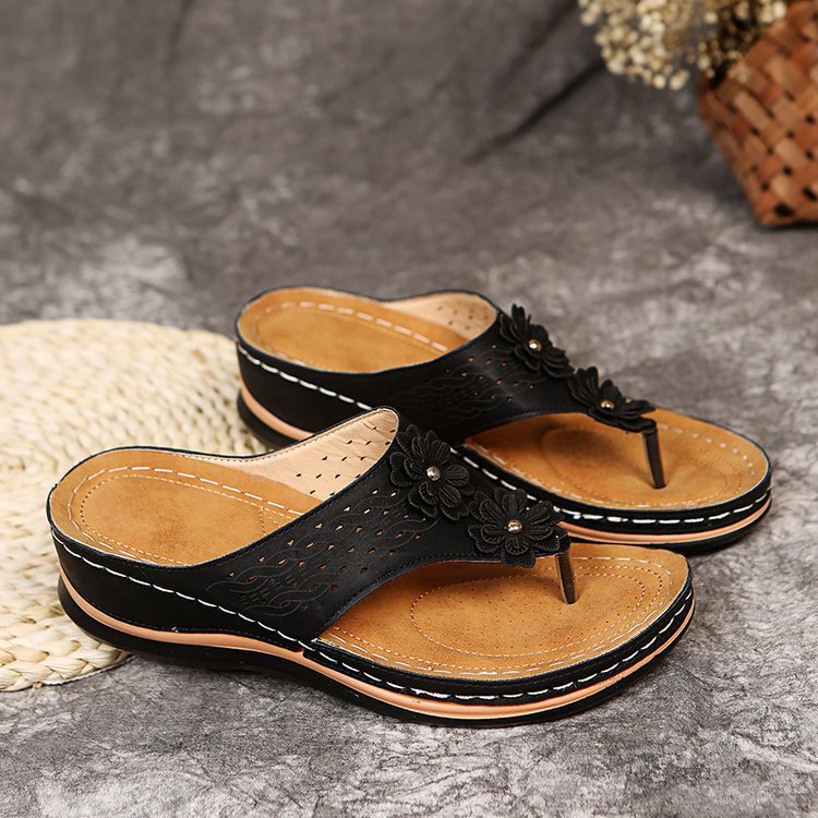Damen komfortable Zehentrenner-Sandalen mit modischen Blumendetails und anatomischem Fußbett EB