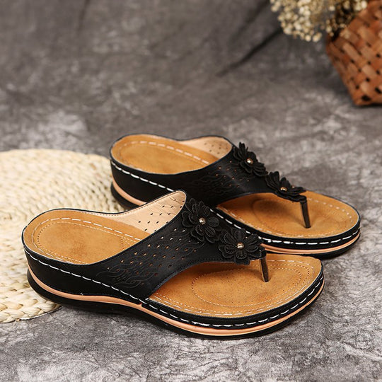 Damen komfortable Zehentrenner-Sandalen mit modischen Blumendetails und anatomischem Fußbett EB