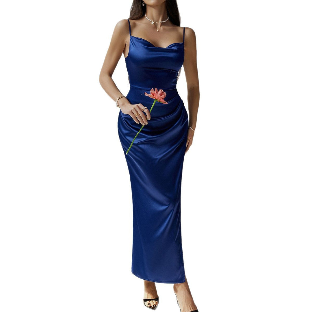 Damen Elegantes Satin-Maxi-Kleid mit verführerischen Spaghettiträgern und femininer Silhouette EB