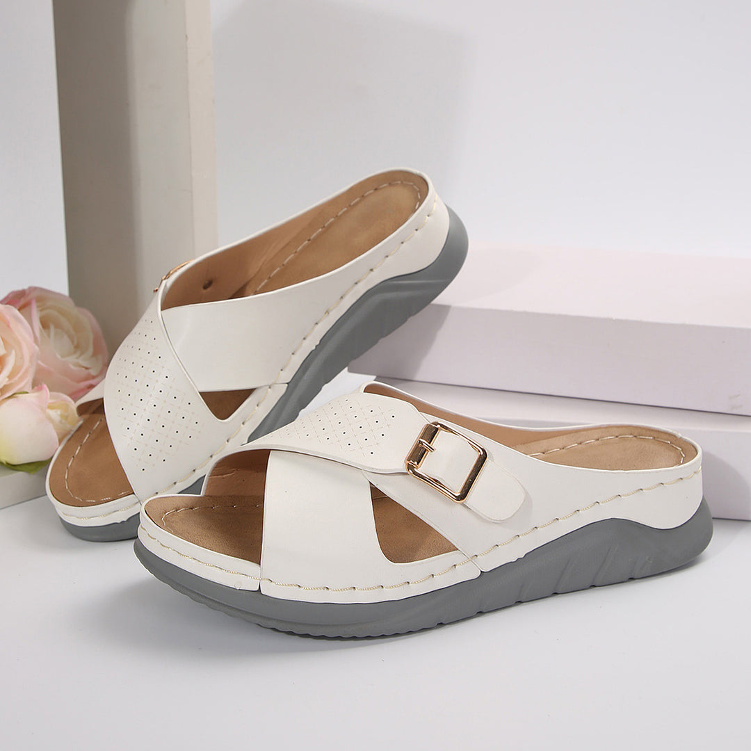 Damen bequeme Clogs mit modischer Schnallenapplikation und rutschfester Sohle EB