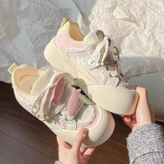 Damen Sportliche Sneaker mit verspielten Applikationen und ergonomischer Dämpfung EB