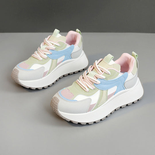 Damen Sportliche Plateau-Sneaker mit trendiger Farbgebung und dämpfender Sohle EB