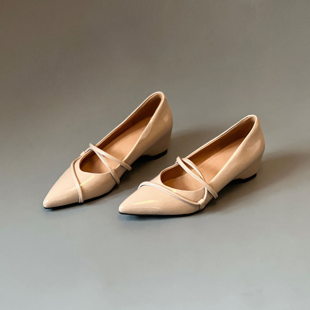 Damen Elegante und bequeme Pumps mit Riemchen EB