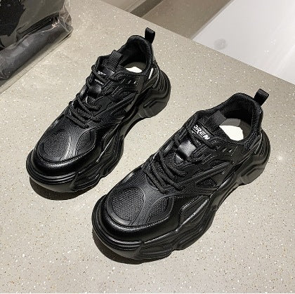 Unisex auffällige Chunky-Sneaker mit atmungsaktivem Mesh-Obermaterial, gepolsterter Fersenkammer und profiliertem Plateau-Absatz EB