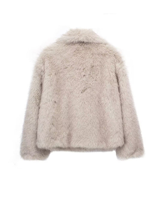 EB | Embrace Cropped Große Revers Plüschjacke