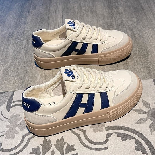 Damen Modische Plateau Sneakers mit klassischem Design und komfortabler Sohle EB