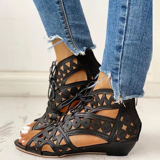 Damen Kunstleder-Sandalen mit Cut-Out-Design und Schnürung EB