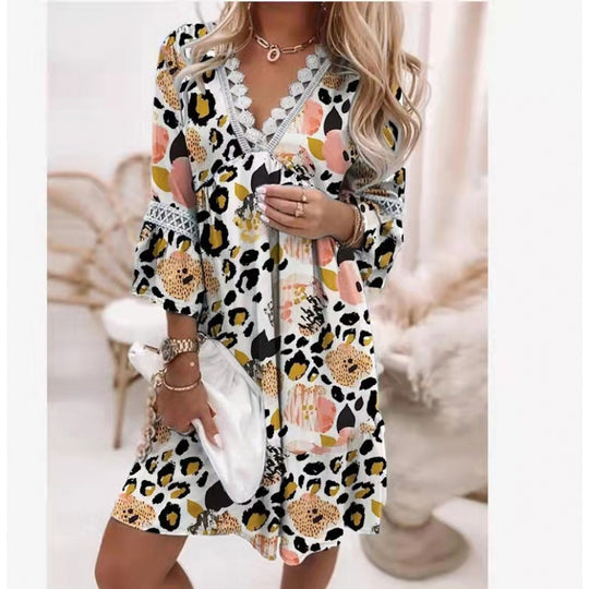 Damen Blumiges Tunika-Kleid mit Spitzenakzenten EB