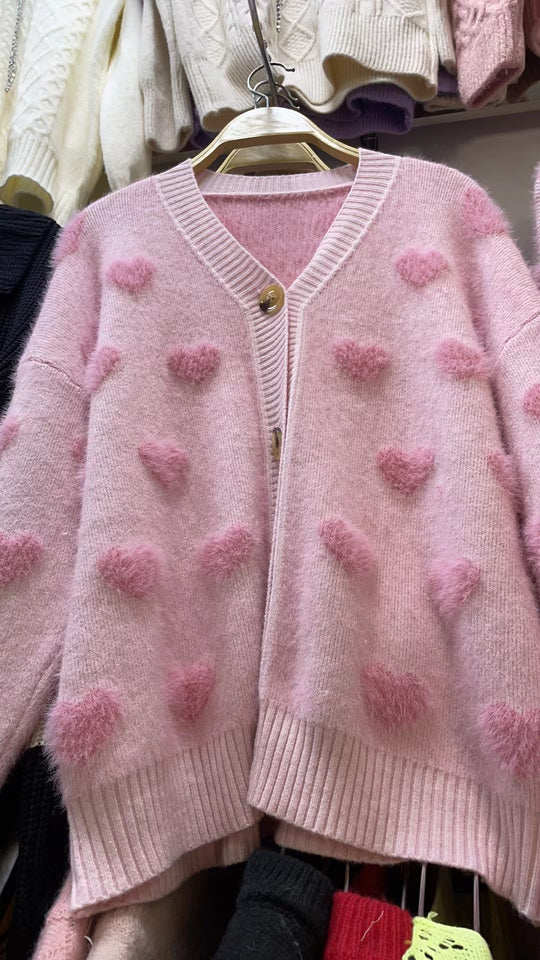 Damen Kuschelige Strickjacke mit herzförmigem Design und Knopfdetail EB