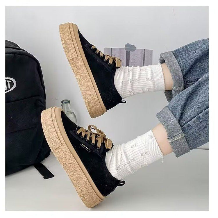 Damen Plattform Sneakers mit luxuriösem Wildleder-Obermaterial und modischem Schnürdesign EB