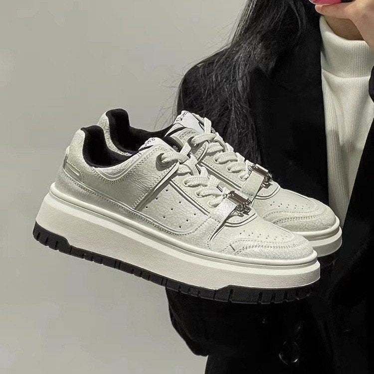 Damen Trendige Sneaker mit robuster Plateau-Sohle und modischem Schnallen-Design EB