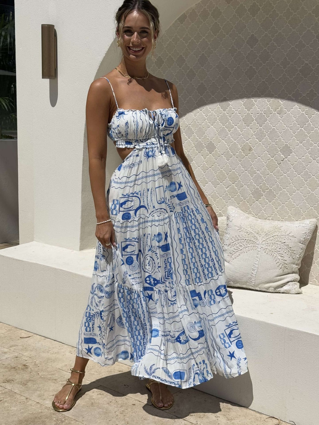 Damen Maxikleid mit verspieltem Cut-Out-Design und dekorativem Kordelzug EB