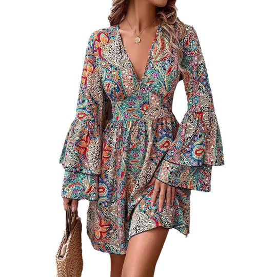 Damen nan Boho-Minikleid mit tiefem V-Ausschnitt, Trompetenärmeln und geraffter Taille EB