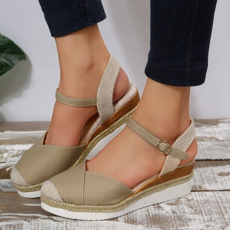 Damen Wedge-Sandalen mit elastischem Riemen und geflochtenem Detail EB