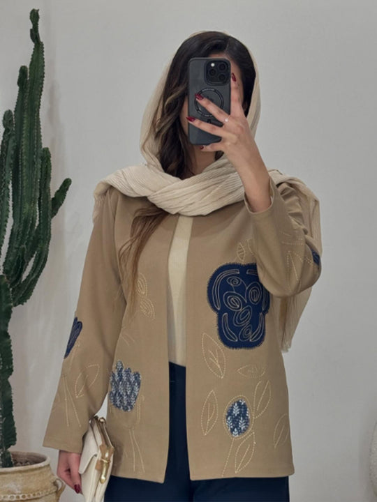 Damen modische Blazerjacke mit floralen Stickereien EB