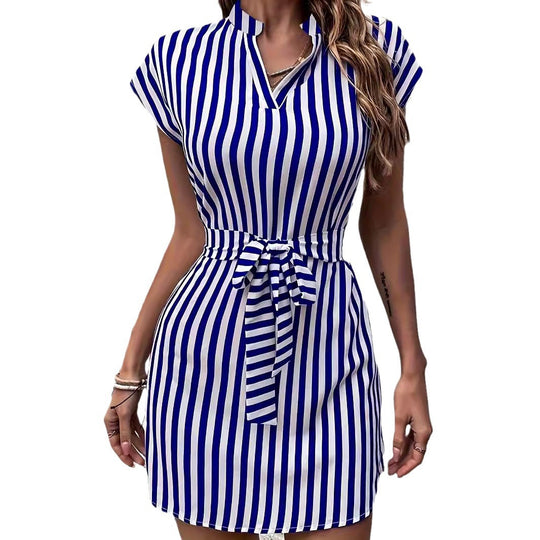 Damen Trendiges Kurzarm Kleid mit schmalem Taillengürtel und modischem Streifenmuster EB