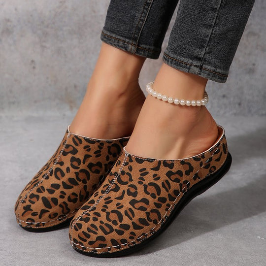 Damen Komfortable Clogs mit modischem Tierfell-Design und anatomischer Fußbettung EB