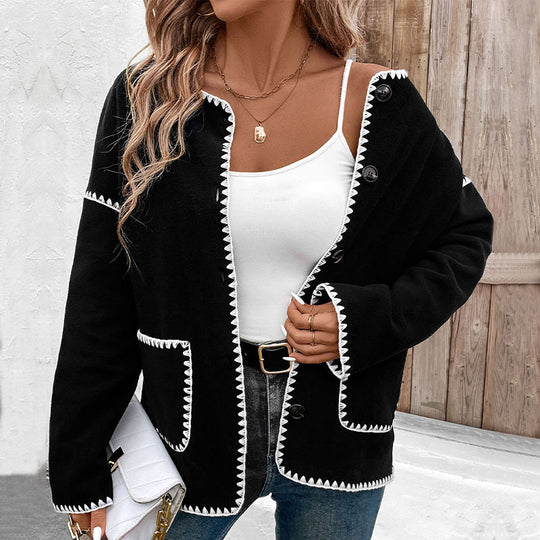 Damen lässige Strickjacke mit kontrastierenden Knopfdetails und aufgesetzten Taschen EB