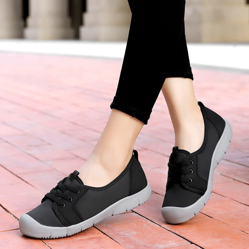 Damen Freizeit-Sneaker mit flexiblem Obermaterial und rutschfester Sohle EB