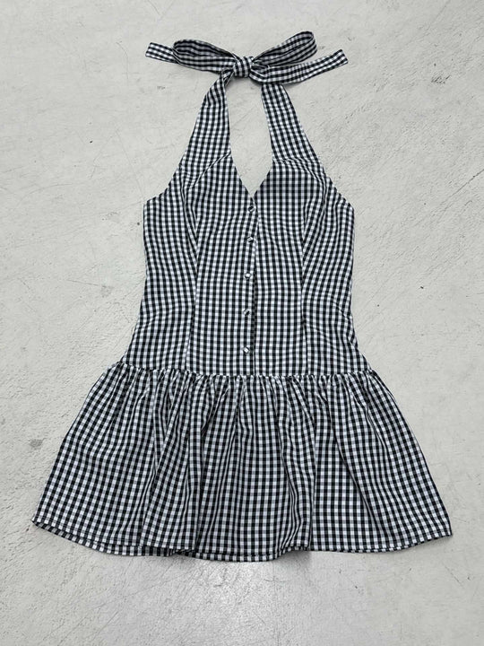 Damen V-Ausschnitt Kleid mit schwingendem Saum und Knopfdetails EB