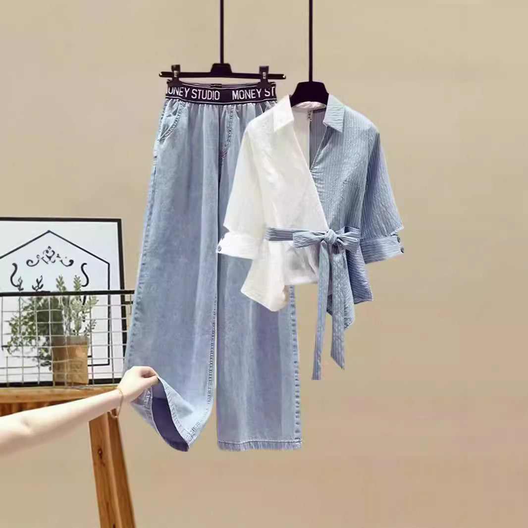 Damen Zweiteiliges Set mit lockerem, gestreiften Oberteil und weiter Jeans-Hose EB