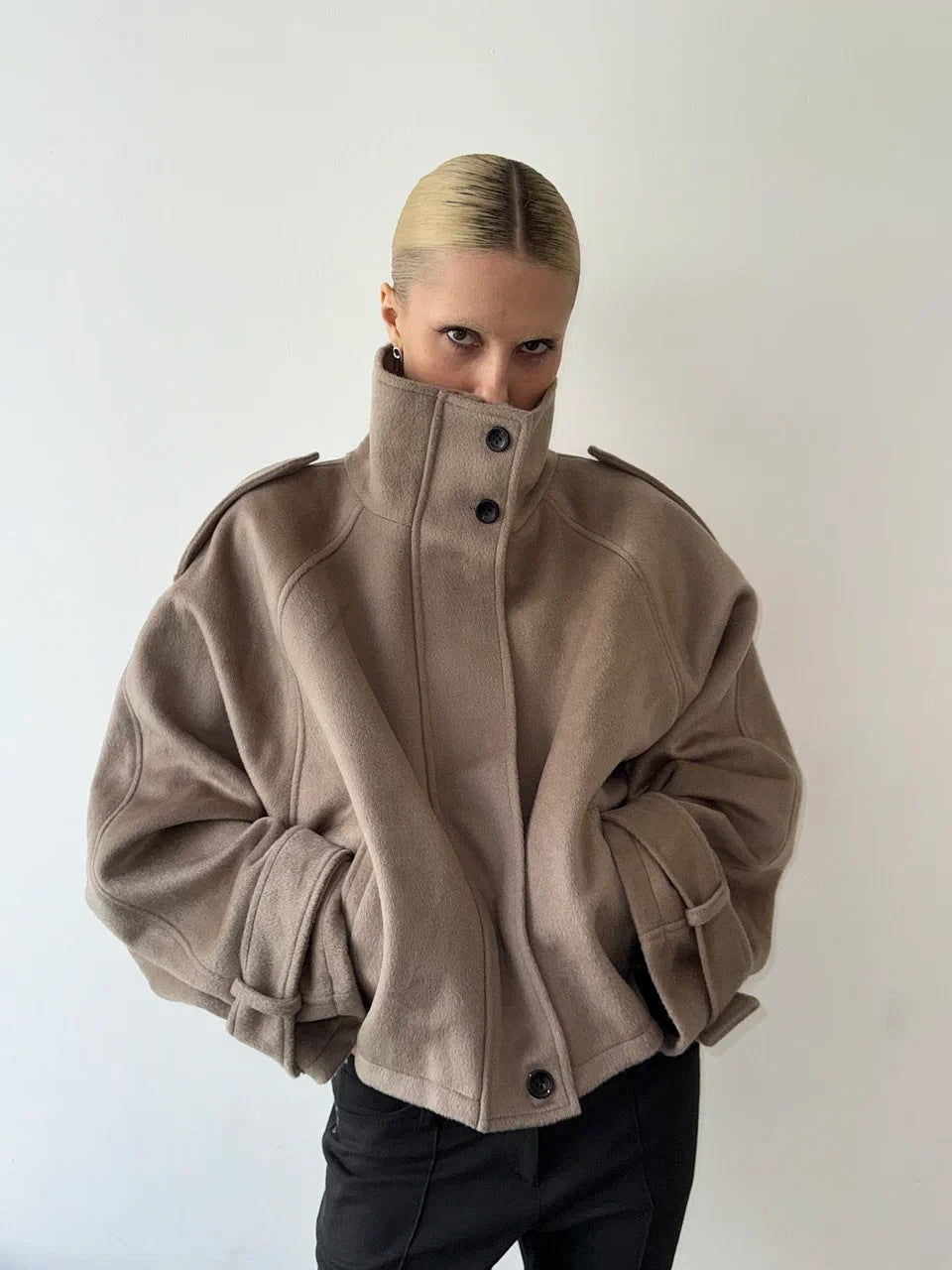 Damen Oversized Wolljacke mit elegantem Schnitt und praktischen Taschen EB