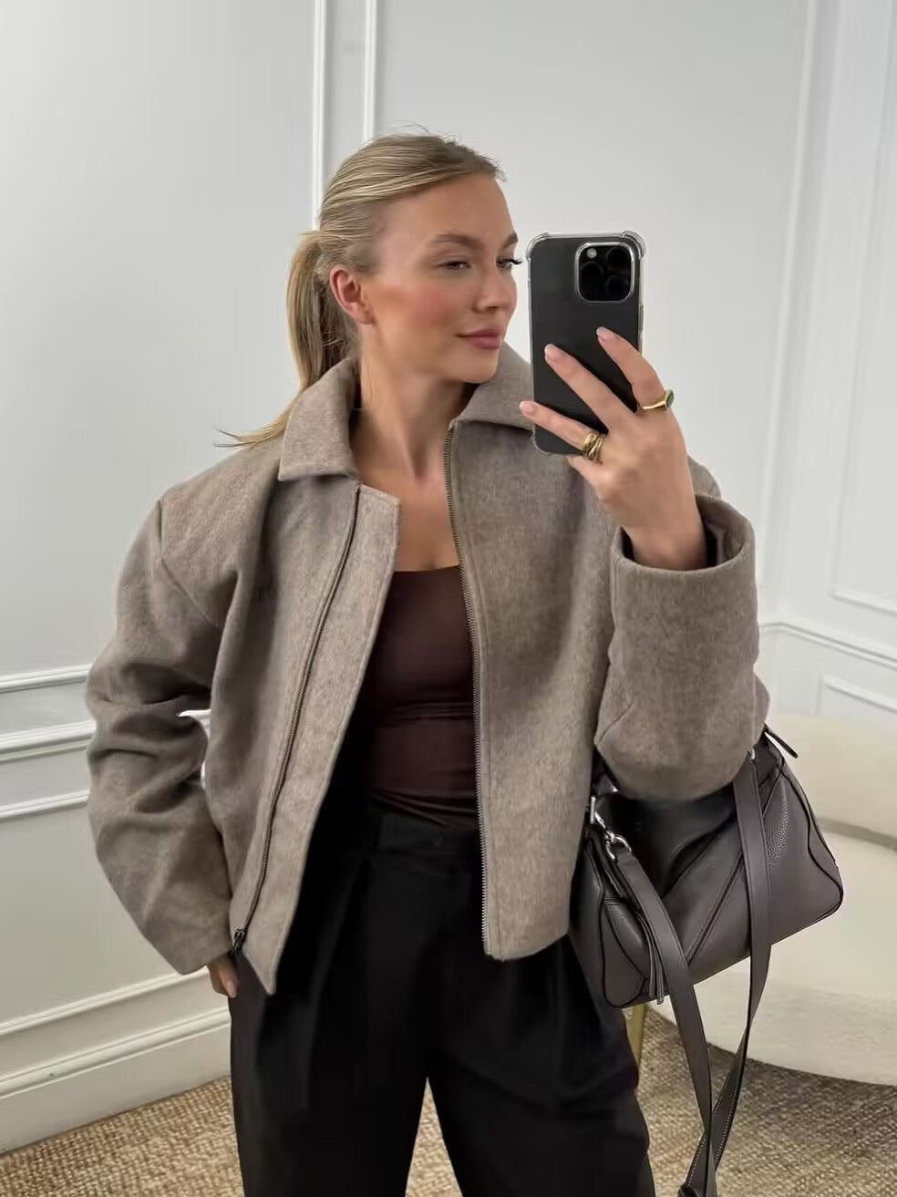 Damen sportliche Jacke mit hohem Kragen und Reißverschluss EB