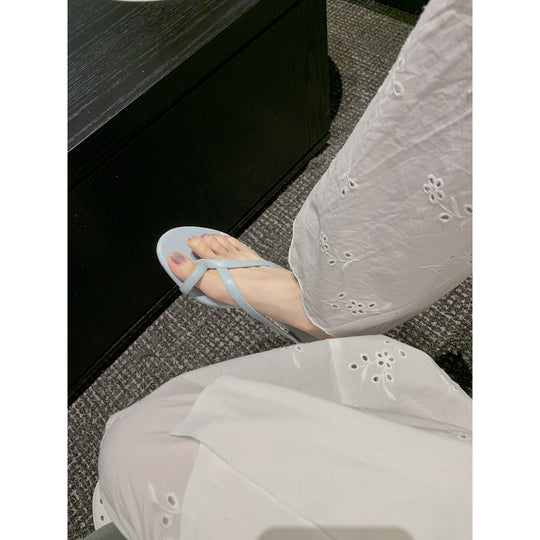 Damen Elegante Zehentrenner mit modischem Riemendesign EB