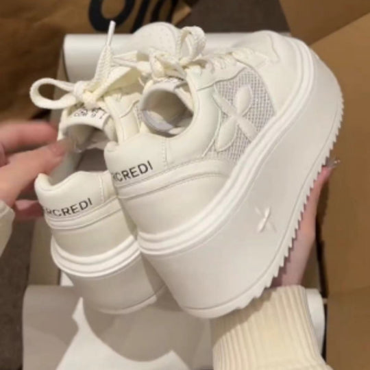 Damen Plateau-Sneaker mit atmungsaktivem Mesh-Obermaterial und modischem Design EB