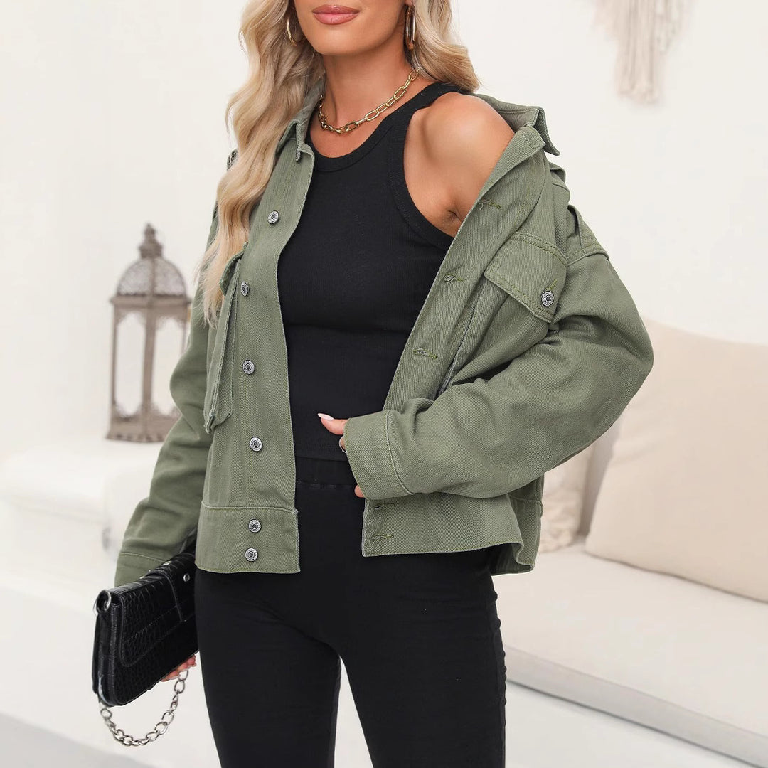 Damen nan kurze oversized Jeansjacke mit aufgesetzten Brusttaschen und krempelbaren Ärmeln EB
