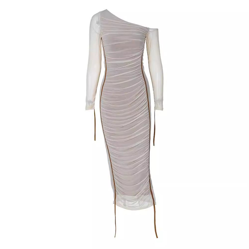 Damen figurbetontes Kleid mit asymmetrischem Ausschnitt und raffinierten Raffungselementen EB