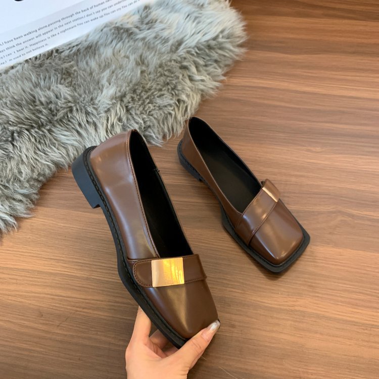 Damen elegante Ballerinas mit schickem Riemen und komfortablem Blockabsatz EB