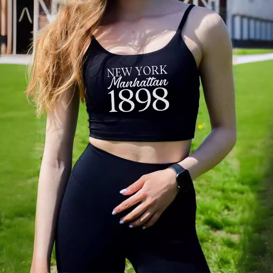 Damen Crop-Top mit kreativem Schriftzug und feinen Trägern EB