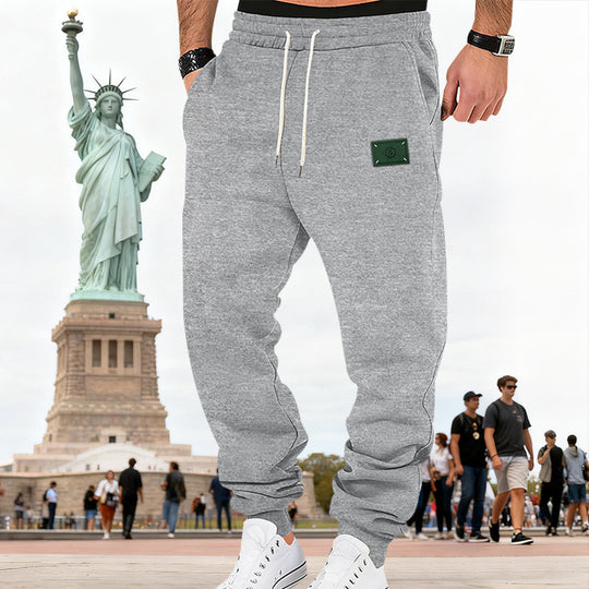Herren Slim-Fit Sweat-Jogger mit elastischem Bund, Tunnelzug und gerippten Bündchen EB